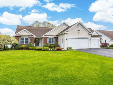 38 Sotheby Drive, Rochester, NY 14626