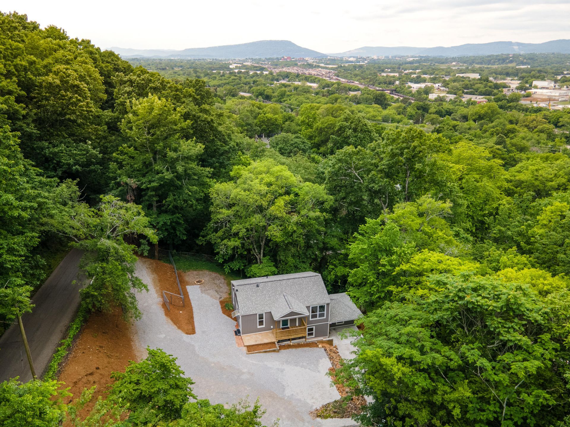 2317 Ridge Crest Drive, Chattanooga, TN 37406 Main Photo