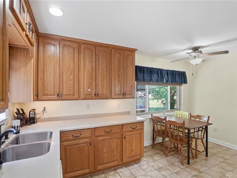 3853 Weirman Avenue, Green Township, OH 45211 Photo 16