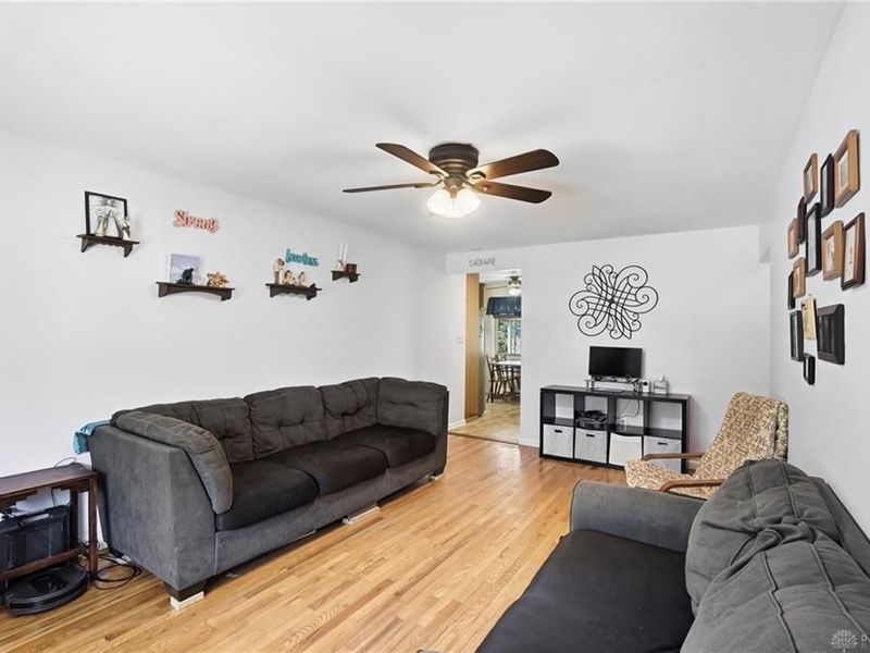 3853 Weirman Avenue, Green Township, OH 45211 Photo 9
