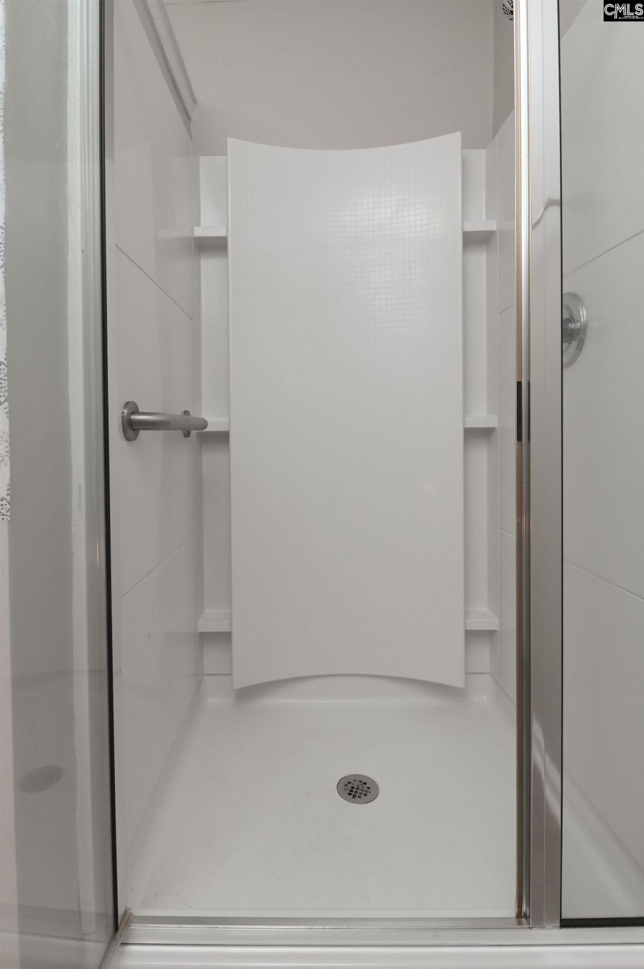 180 Rossmore Drive  Photo 13