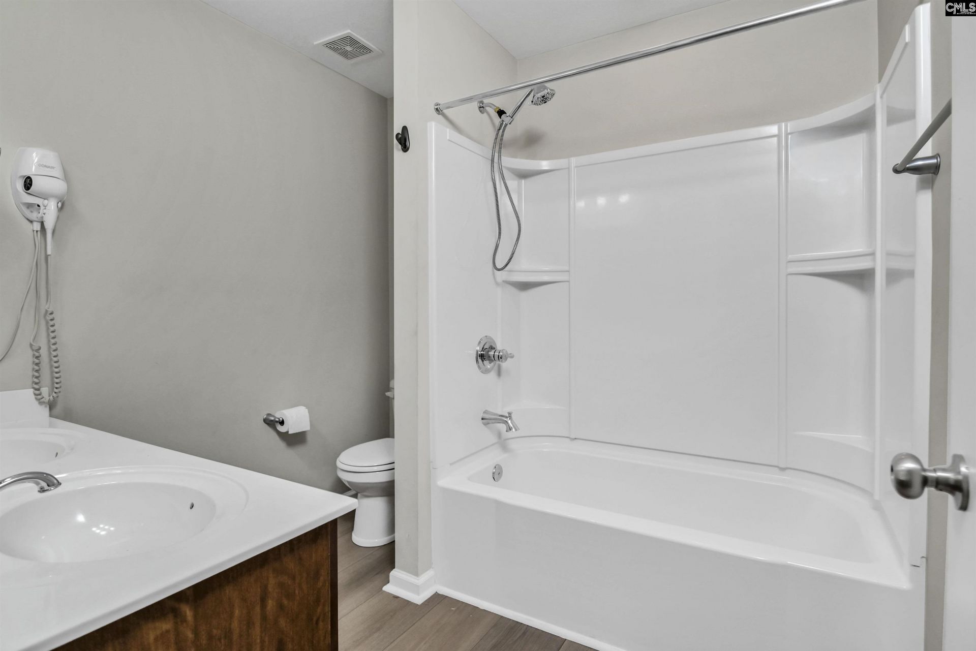 180 Rossmore Drive  Photo 16