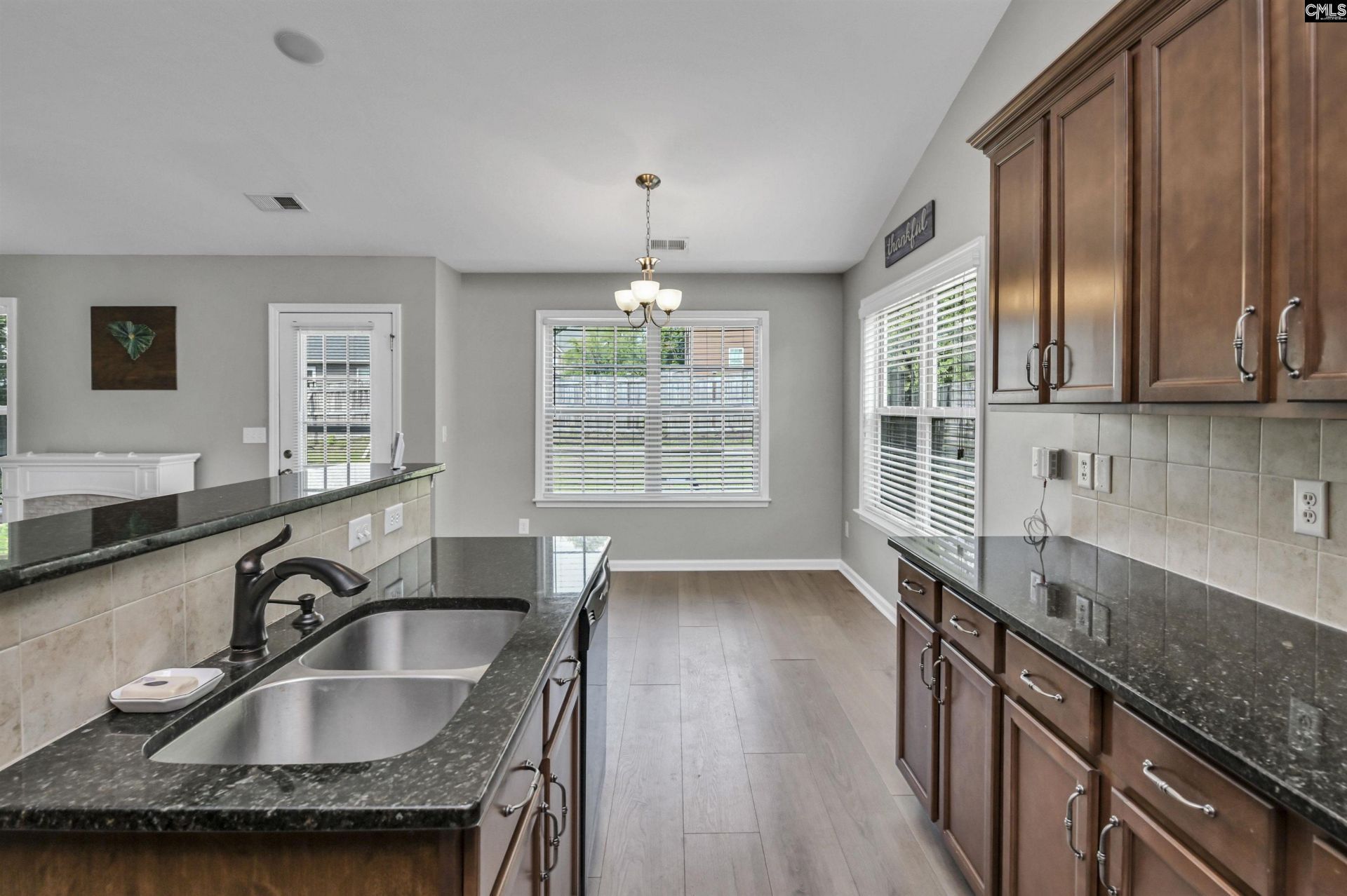 180 Rossmore Drive  Photo 7