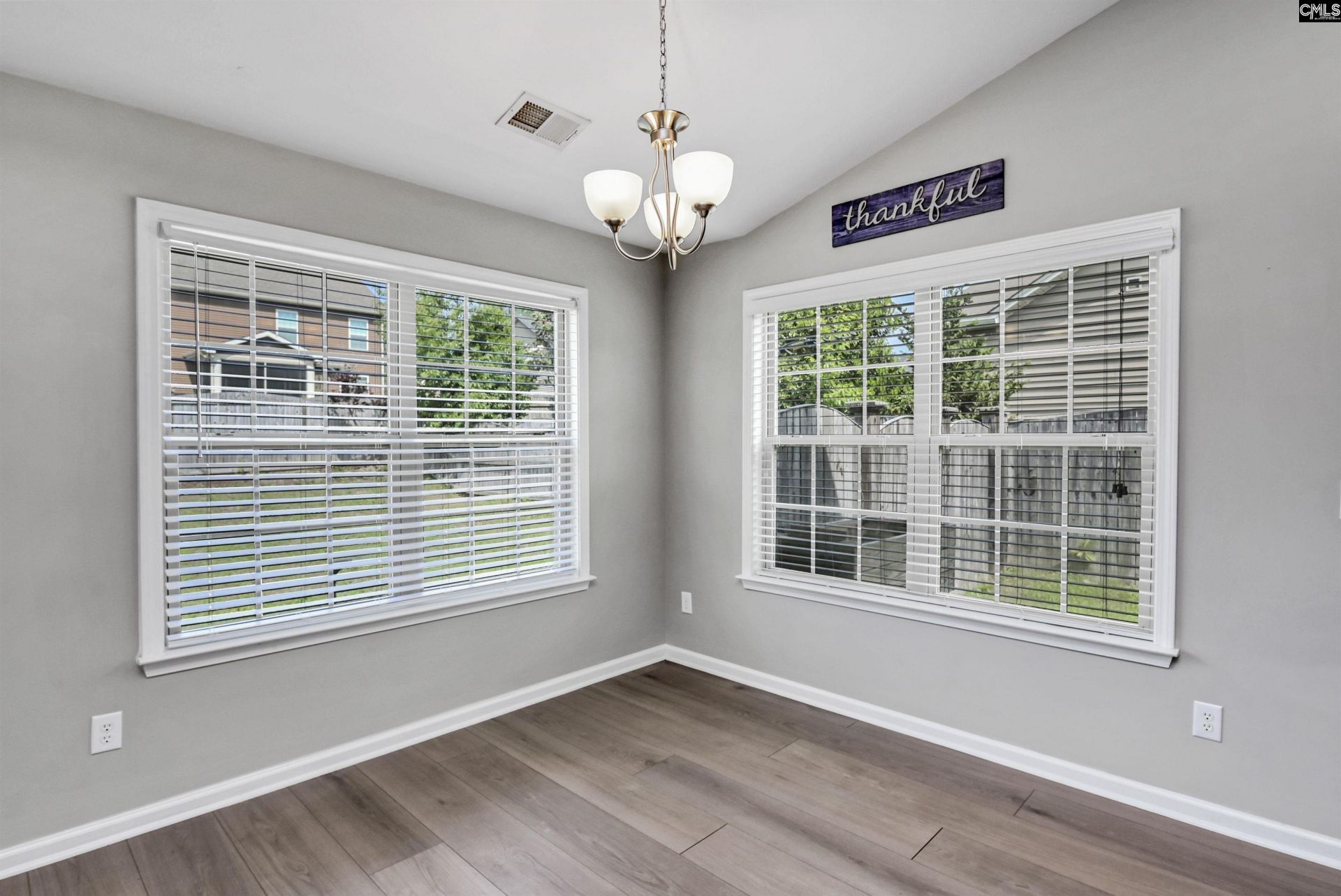 180 Rossmore Drive  Photo 8