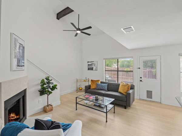 512 Eberhart LN , Unit 1003, Austin, TX 78745