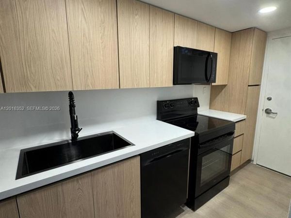 1200 West Ave , Unit 611, Miami Beach, FL 33139