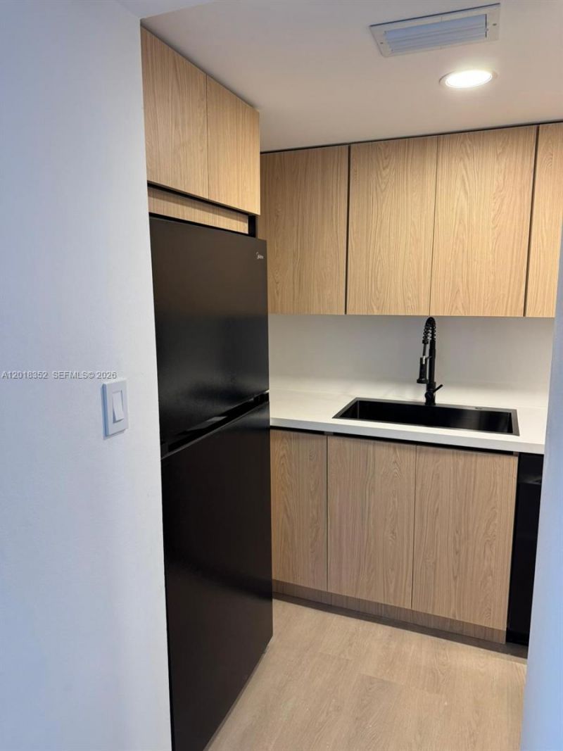 1200 West Ave, Unit 611, Miami Beach, FL 33139 Photo