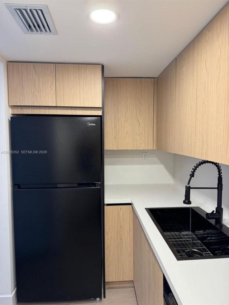 1200 West Ave, Unit 611, Miami Beach, FL 33139 Photo