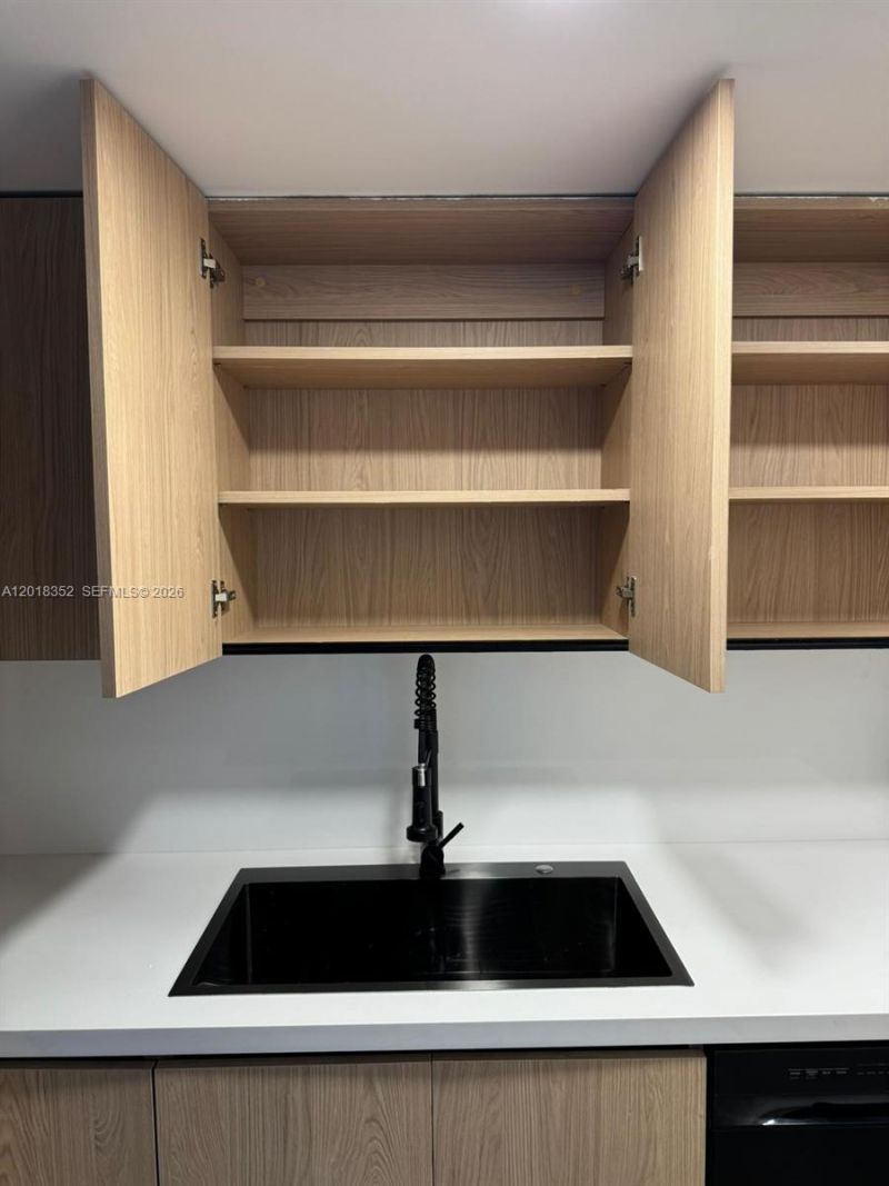1200 West Ave, Unit 611, Miami Beach, FL 33139 Photo