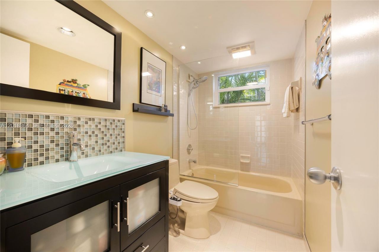 2721 SW 22nd Ave, Unit C, Coconut Grove, FL 33133 Photo