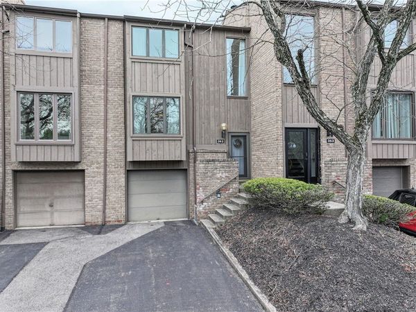 352 Hawthorn Ct, Pittsburgh, PA 15237