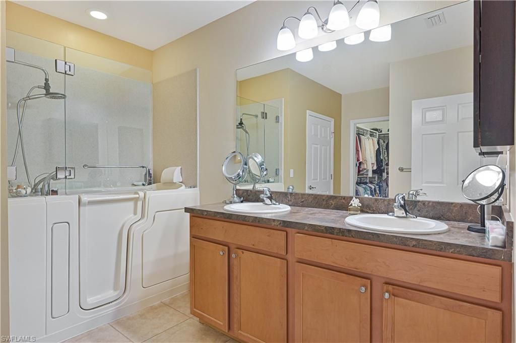 2877 Apple Blossom Dr, Alva, FL 33920 Photo