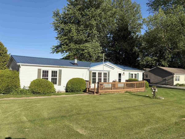 6079 N Lake Road 67 East Road, Monticello, IN 47960