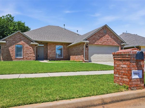 3905 Ashley Terrace, Yukon, OK 73099