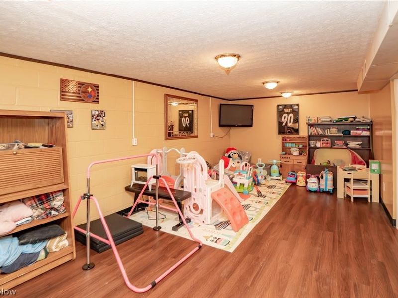 1761 Shaw Avenue , Akron, OH 44305 Photo 21