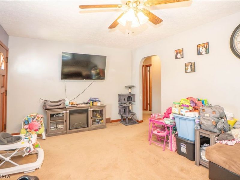1761 Shaw Avenue , Akron, OH 44305 Photo 4