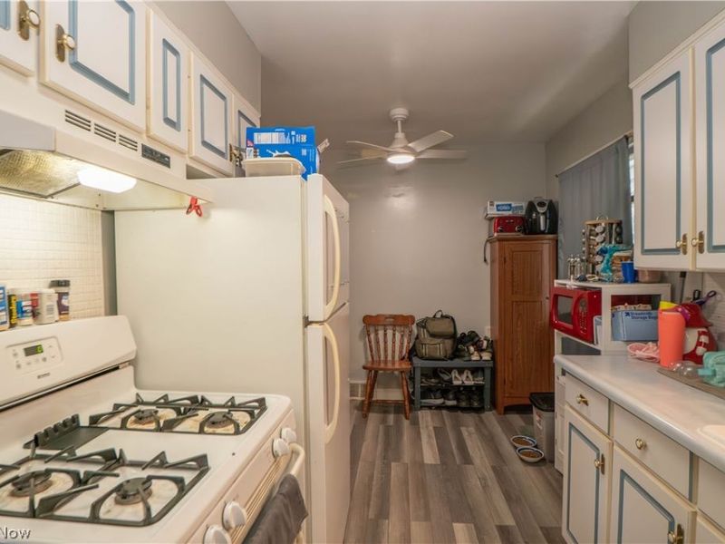 1761 Shaw Avenue , Akron, OH 44305 Photo 6