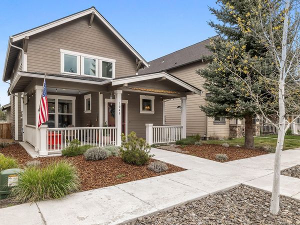 1048 E Black Butte Avenue, Sisters, OR 97759