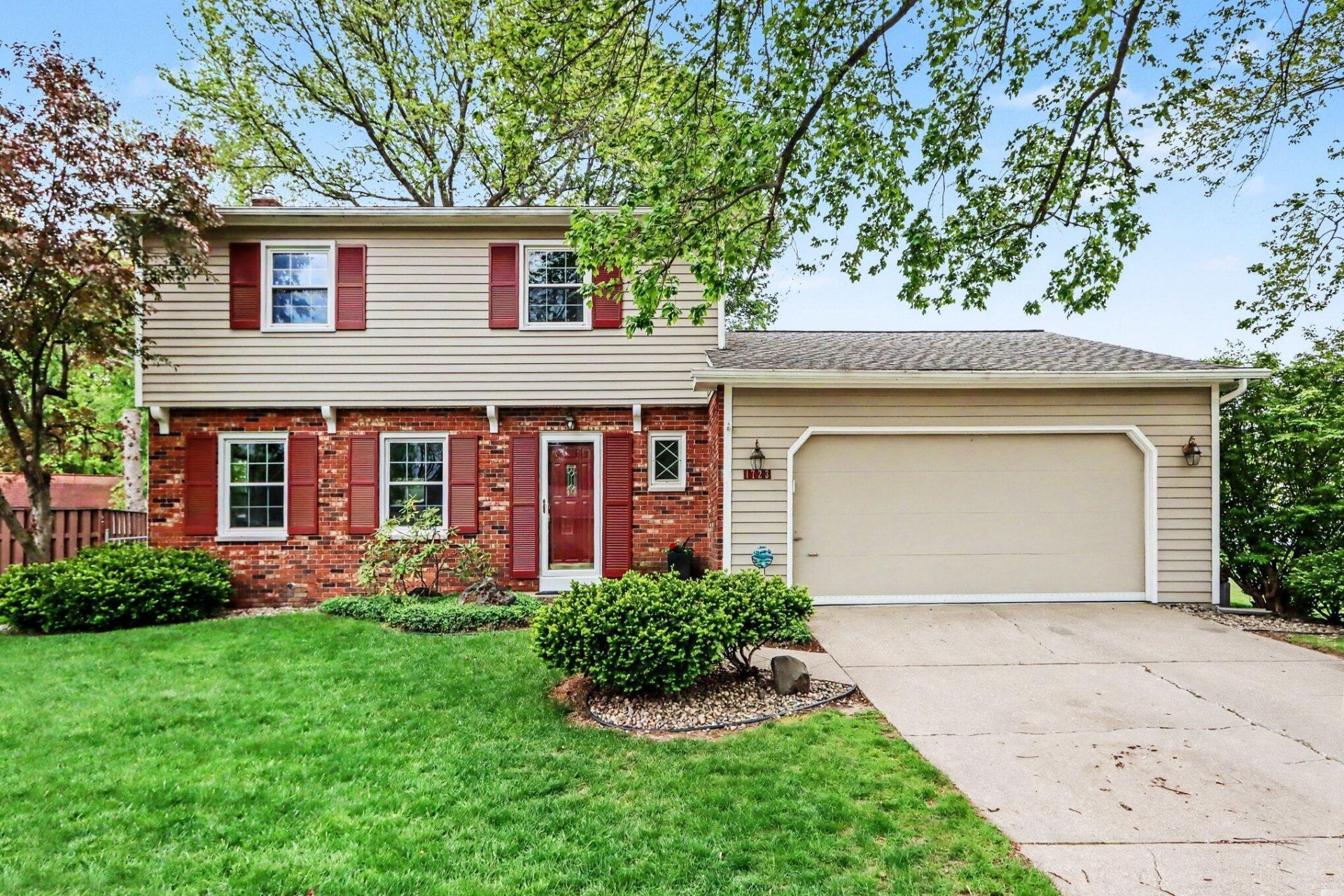 1723 Carlsbrook Lane, Portage, MI 49024 Main Photo