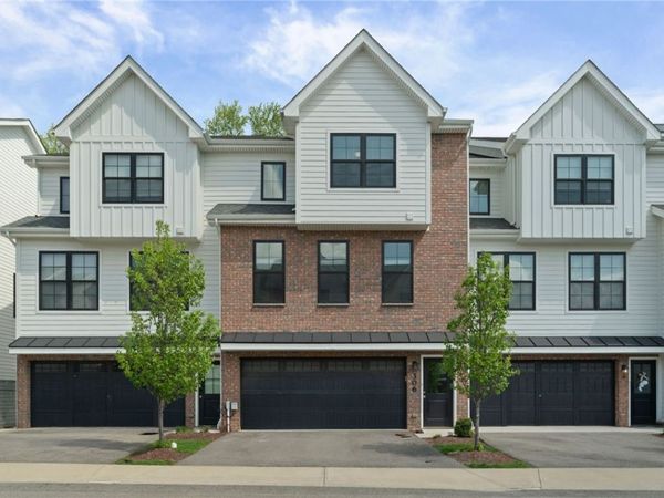 306 Thurgood Drive, Warrendale, PA 15086