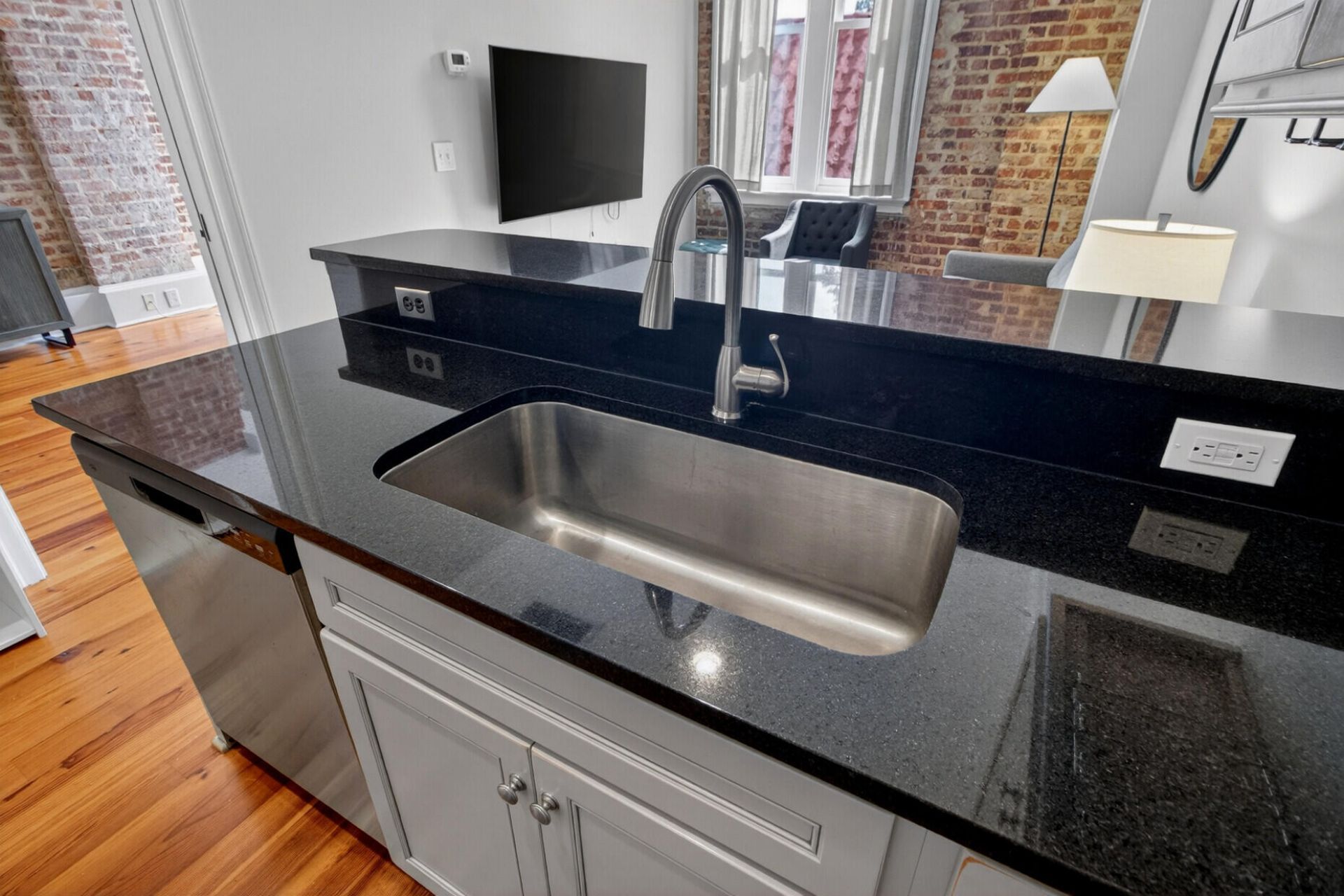 85 Cumberland Street Photo 14