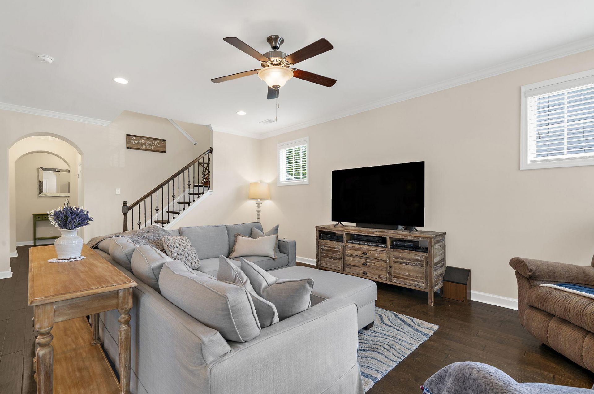 1647 Emmets Road Photo 10