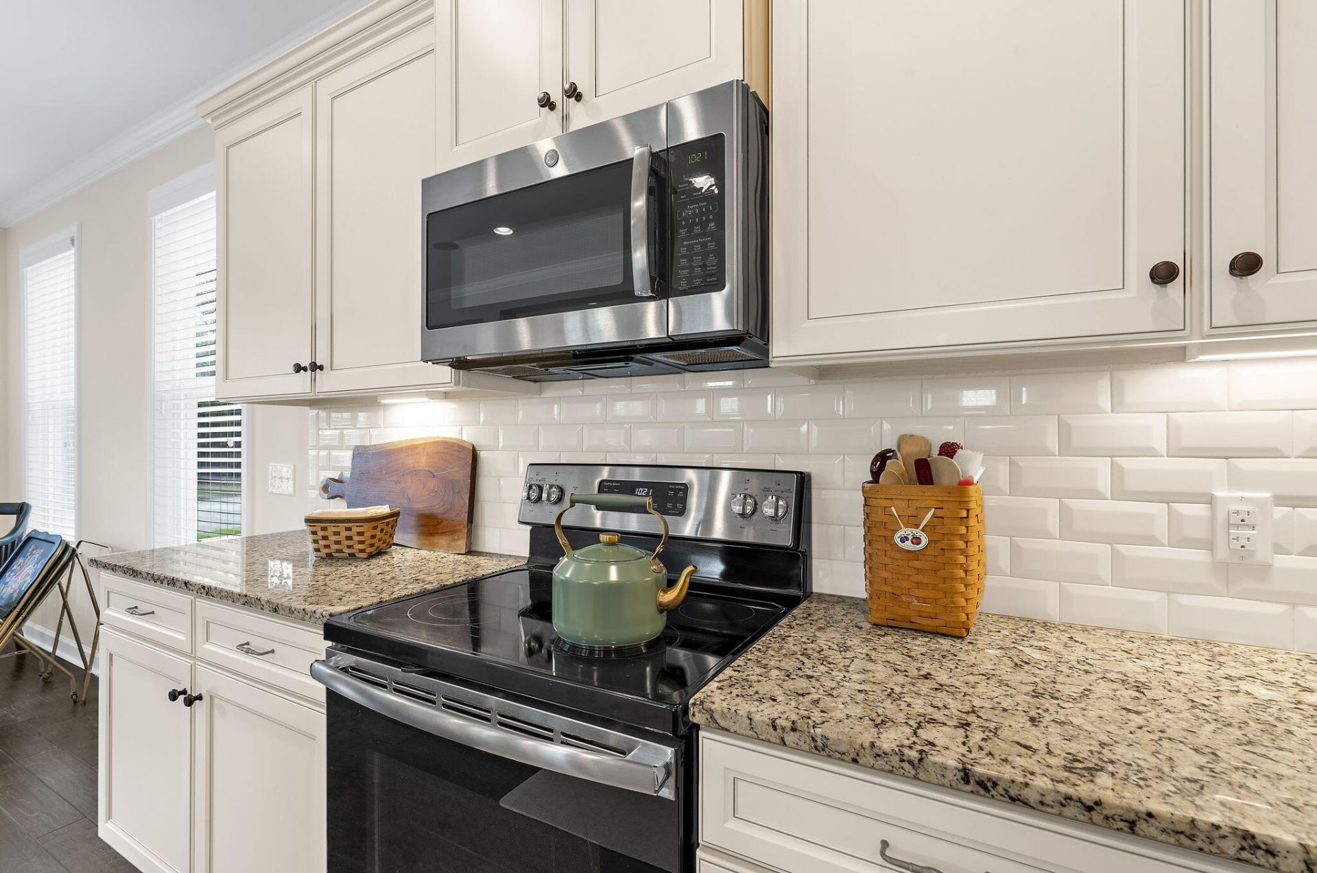 1647 Emmets Road Photo 14