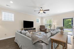 1647 Emmets Road photo 4
