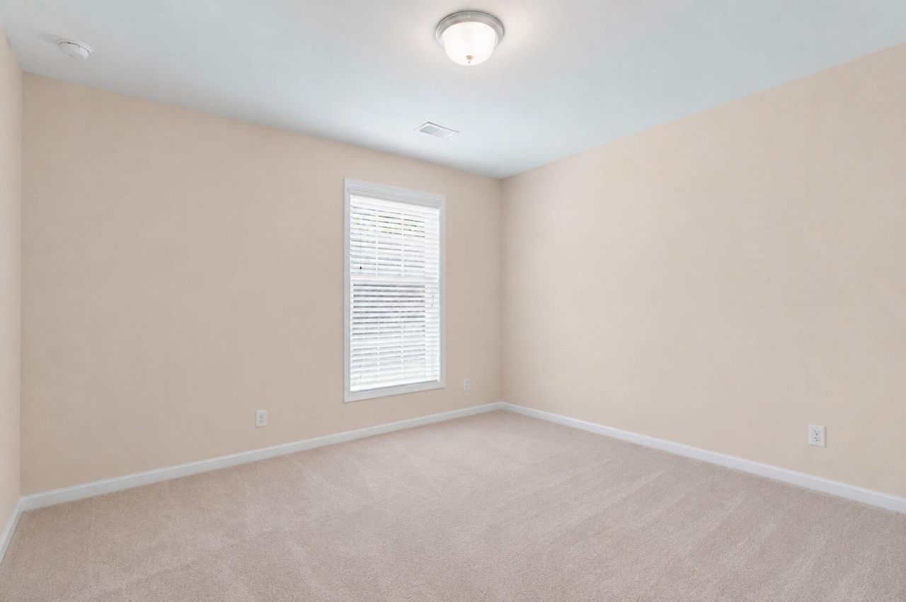 1647 Emmets Road Photo 34
