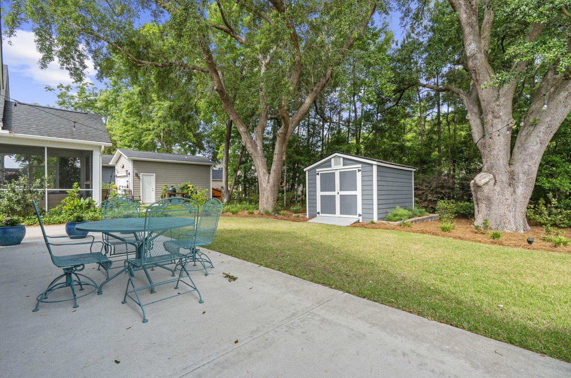 1647 Emmets Road Photo 35