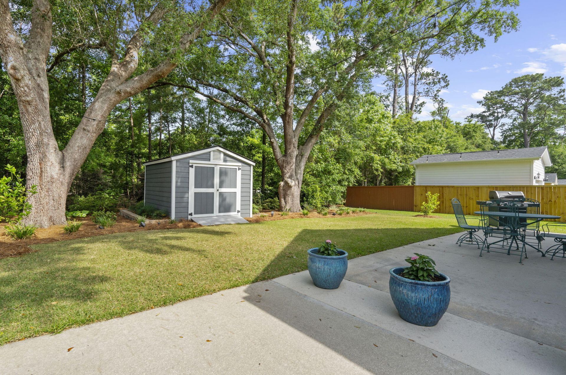 1647 Emmets Road Photo 4