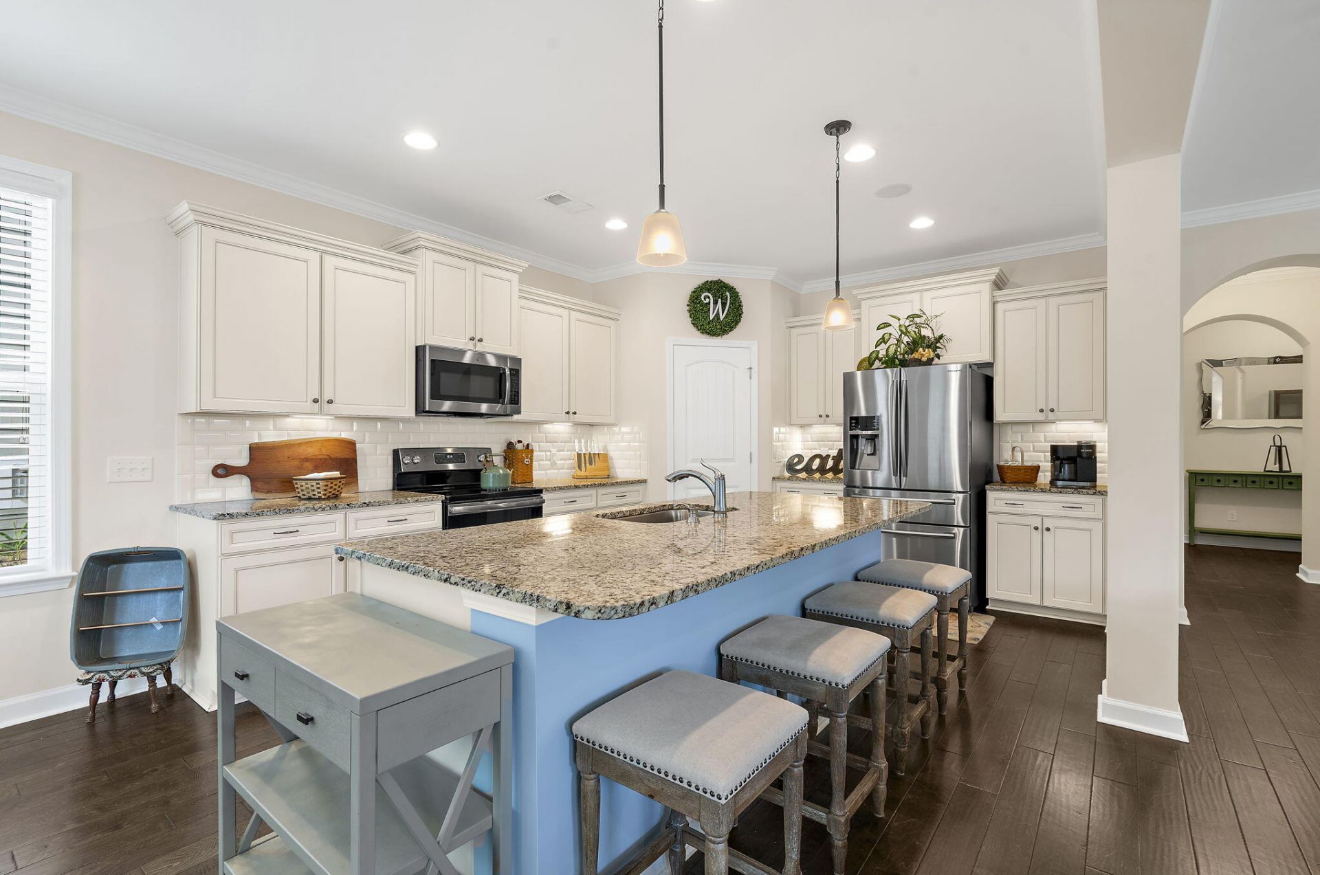 1647 Emmets Road Photo 5