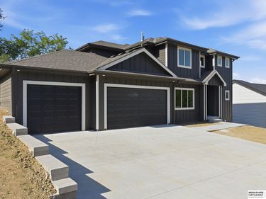 6403 Girard Street , Omaha, NE 68152