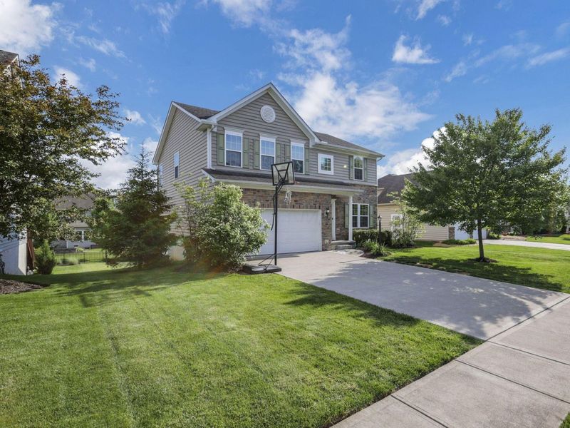 237 Blue Jacket Circle , Pickerington, OH 43147 Photo 2