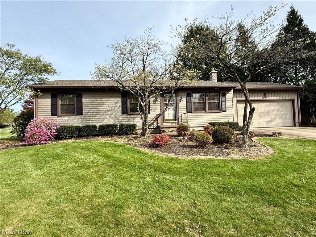 6099 Glenridge Road, Youngstown, OH 44512 Main Photo