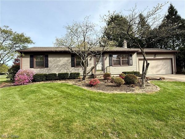 6099 Glenridge Road , Youngstown, OH 44512