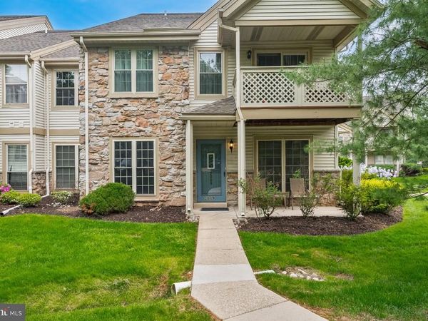 2009 FOXMEADOW DRIVE , ROYERSFORD, PA 19468
