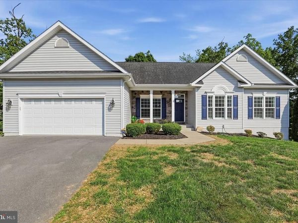 35 KANAWHA COURT, FALLING WATERS, WV 25419