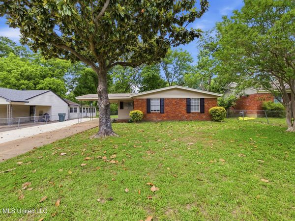2010 Colonial Hills Drive, Southaven, MS 38671