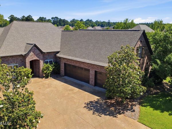 317 Gladeview Place, Brandon, MS 39047