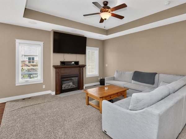 5008 NE Ledgestone Drive , Ankeny, IA 50021