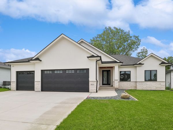 5011 153rd Street, Urbandale, IA 50323