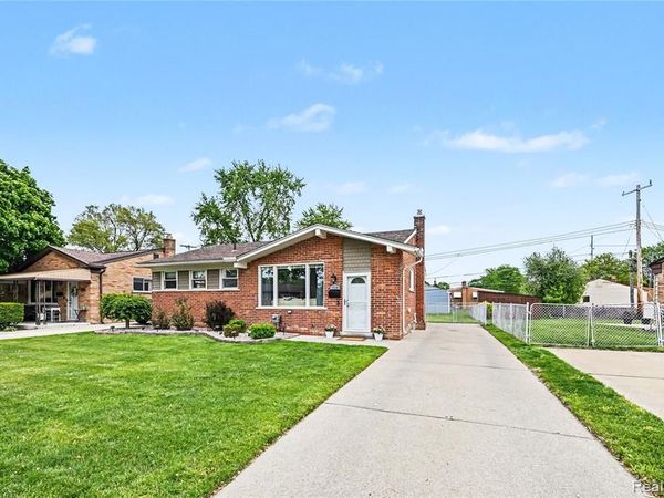 1319 Easley Drive, Westland, MI 48186