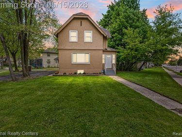 686 N Perry Street, Pontiac, MI 48342