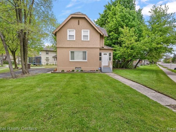 686 N Perry Street, Pontiac, MI 48342