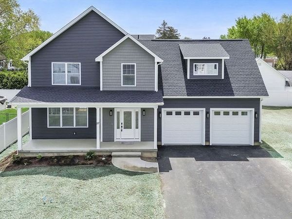 57 America St, Chicopee, MA 01013
