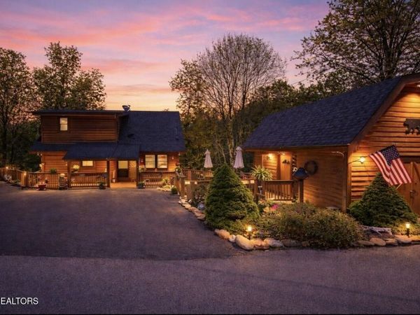 3209 Bear Country Way, Pittman Center, TN 37738