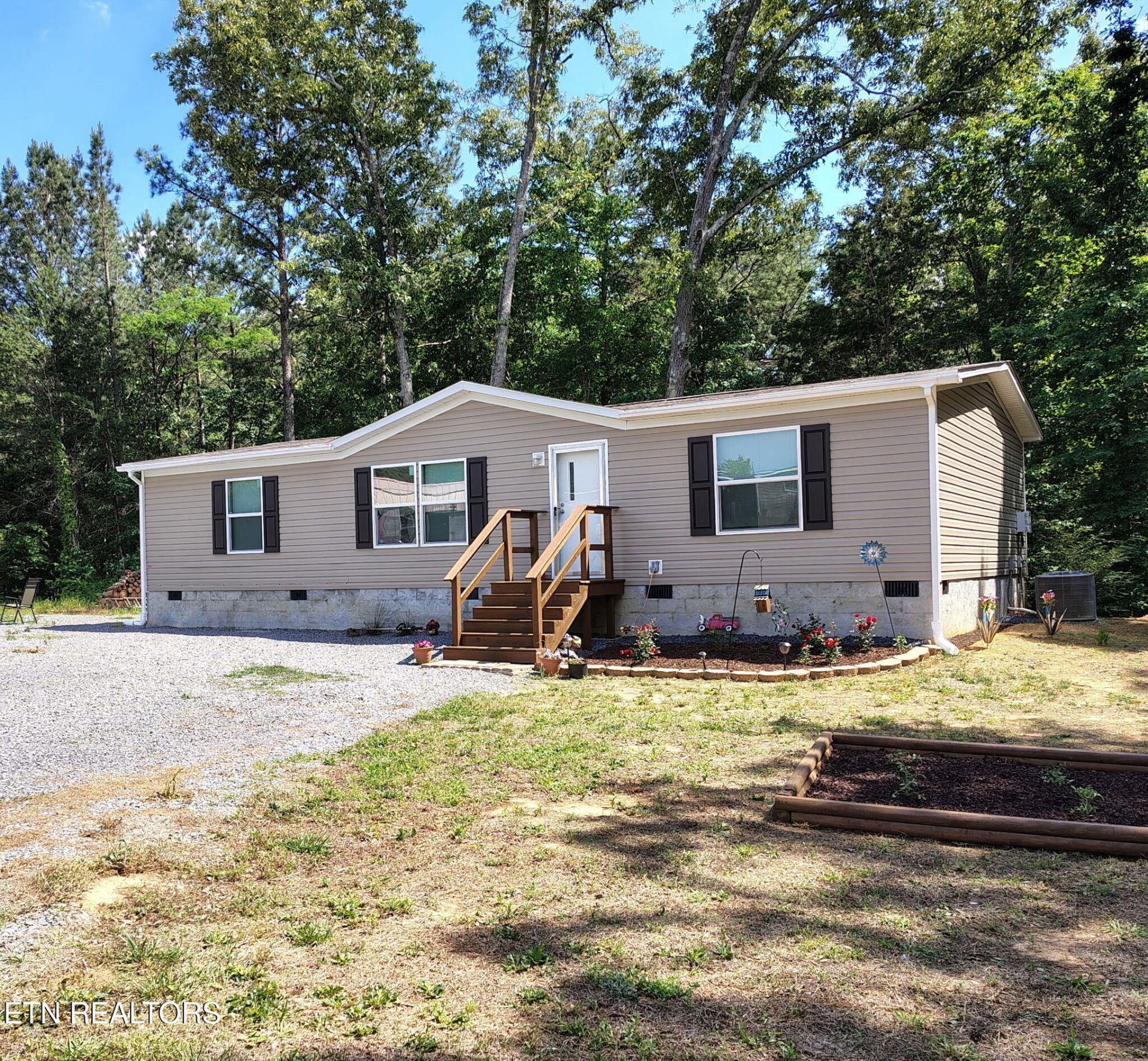 177 Lifestyle Way, Benton, TN 37307 Main Photo