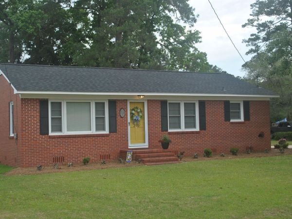 396 Lakewood Ave. , Georgetown, SC 29440