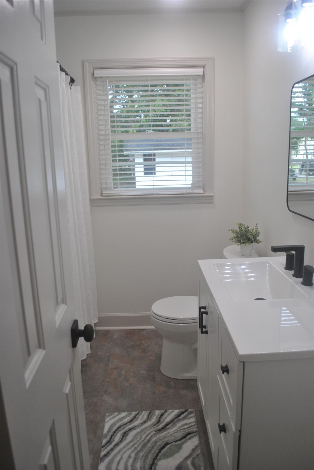 396 Lakewood Ave. Photo 12